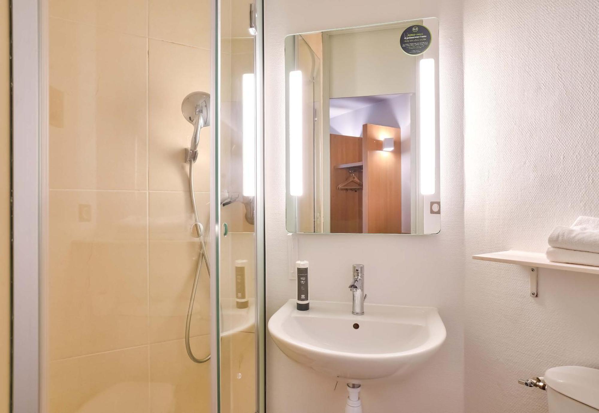 B&B Hotel Goussainville Cdg Екстер'єр фото